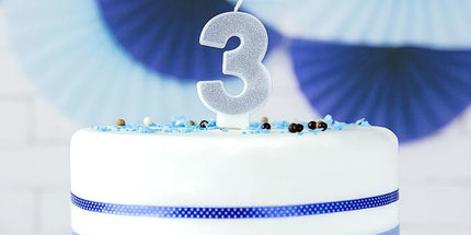 Srebrna rojstnodnevna sveča številka 3 z bleščicami 7 cm