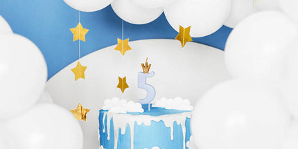 Rojstnodnevna sveča številka 5 s krono, svetlo modra