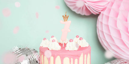Rojstnodnevna sveča številka 7 s krono, svetlo roza